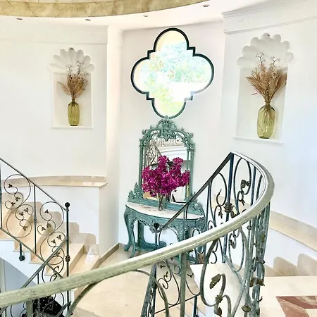 Premium By Better Bookings Holiday home *