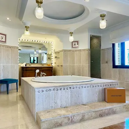 Premium By Better Bookings * Marbella